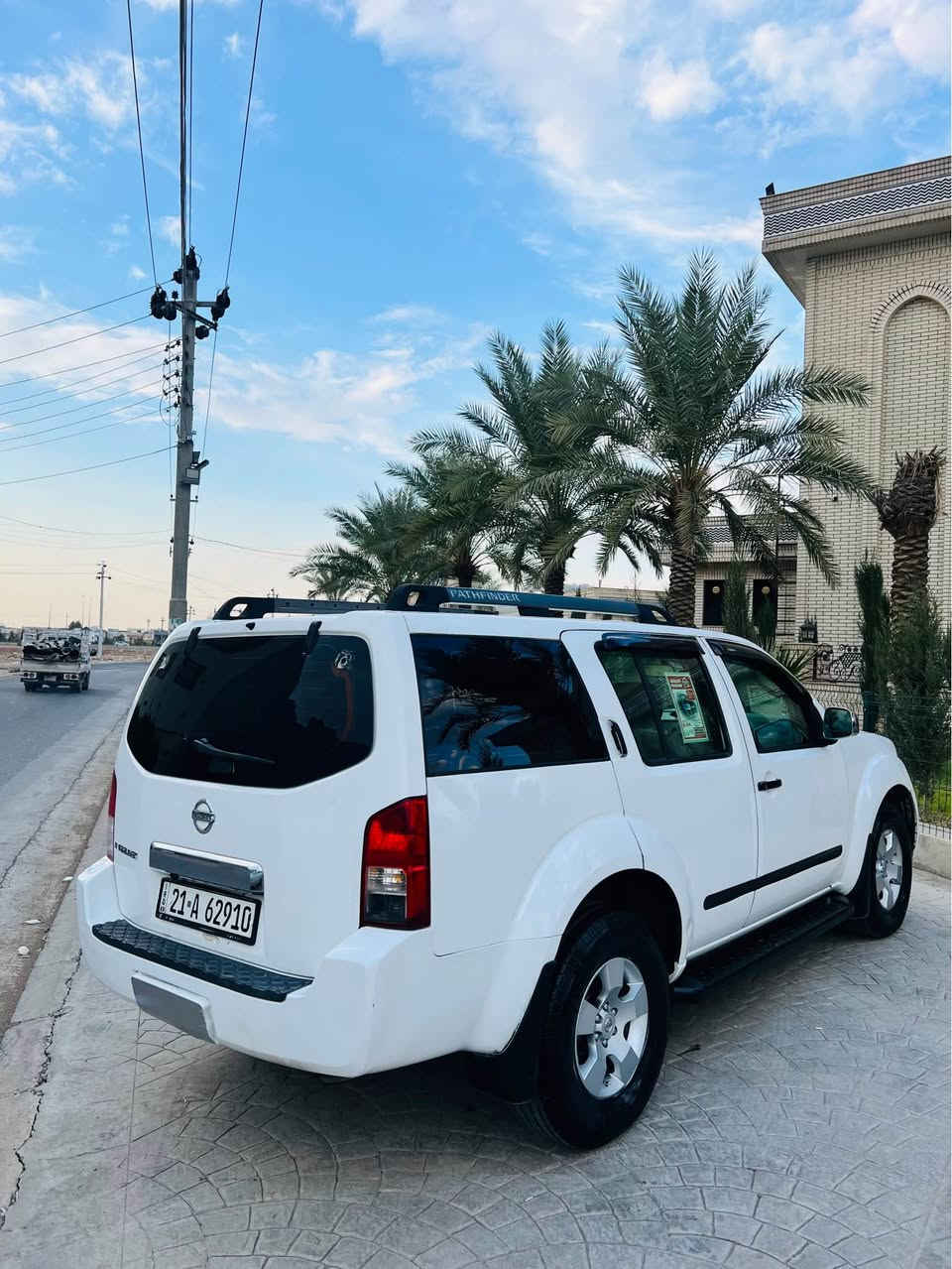 نيسان پاسفاندر …مۆدیل٢٠٠٦….سەنەوینوێ٢٠٢٨..گێرو مەکینەو تەبریدو دەبل ئەکسلی بەشەرتە…بەناوی خۆمە وەکالەو تەحویل بەشەرت…سەقفو ٥پارچەی سبوغە بێ وەرگەران…سعری٧٨$مجال شوێن هەولیر..***********ساحیب سەیارە ڤایبەر واتسئاپ أربيل, العراق
