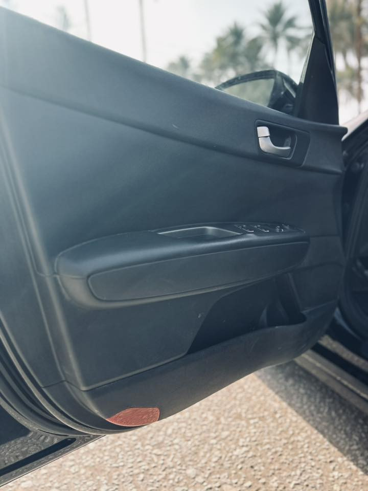 سلام وعليكم اوبتما موديل 2020 امريكي ماشيه 83KM بيها قطعتين سونار معروض ويه الصور مكينه 2400 السياره كفاله ماعدا القطعتين لون اسود رقم اربيل سنويه لل2027 السياره مداريها كلش مكان  السياره حله *********** سعر السياره 140 بيها مجال بسيط
