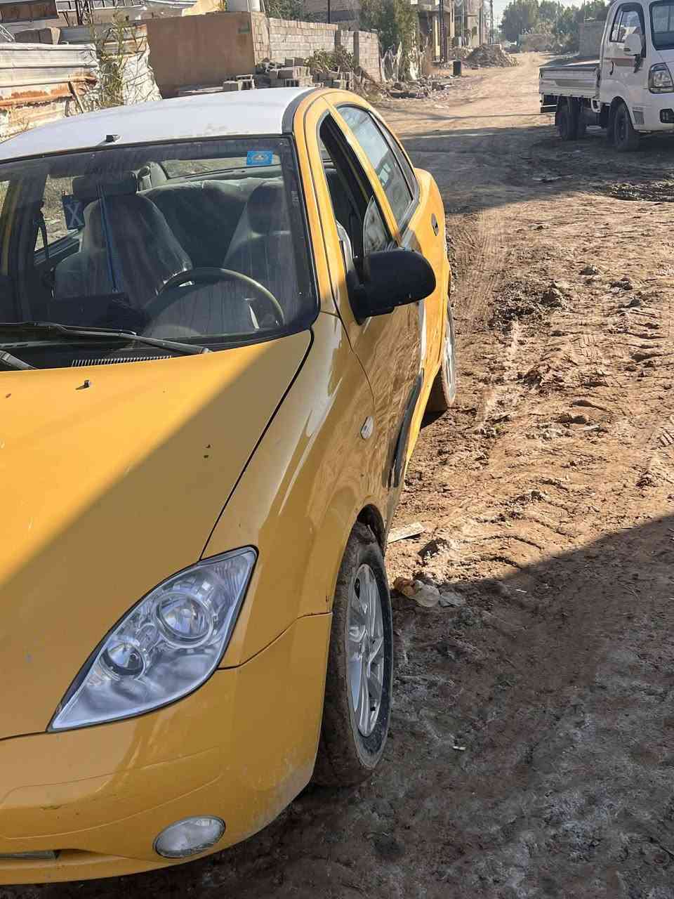 سلام عليكم سياره طيبه 17 للبيع مصفره هيئه غرامات  رقم انكليزي بغداد شاشه بلاد كير ومكينه مكفول بيه ضربه بل باب مابينه بس تحويل مباشر بسمي السياره السعر 43وبيه مجال رقم. ***********
