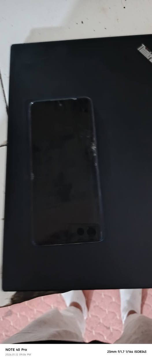 سلام عليكم هذني للبيع الموبايل ؤلابتوب رايدهن كلهن اب200الف قفللل عنواني كربلاء للتصال***********
