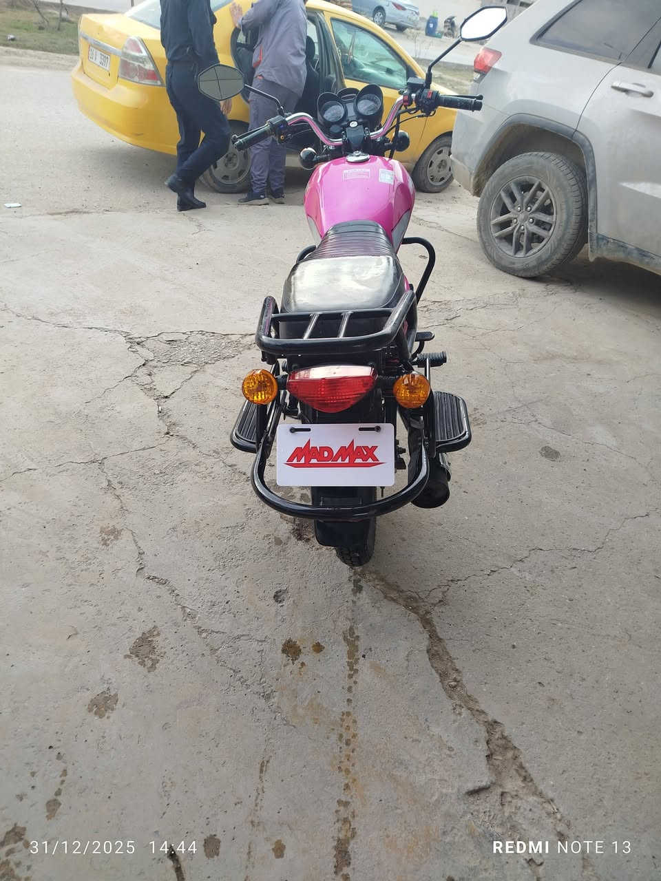 دراجه دايوان موديل 25طالعه بشهر 8مصارلهه شهرين من طالعه من لوكيل  اوراق ستنساخ دراجه جديده بمعنه الكلمه  محرك 200لون بنفسجى عنوان حله بكرلي قرب موقف دانه
السعر 1575
رقمي ***********
