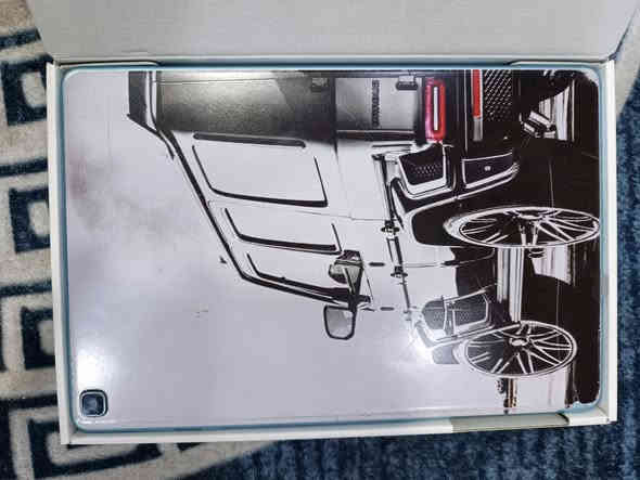 السلام عليكم عندي هونر باد  8 لايت ذاكره 32 نظيف غراضه كاملة شاحنه ممفتوحة رايده ب85 الف للتواصل واتس اب 
***********
