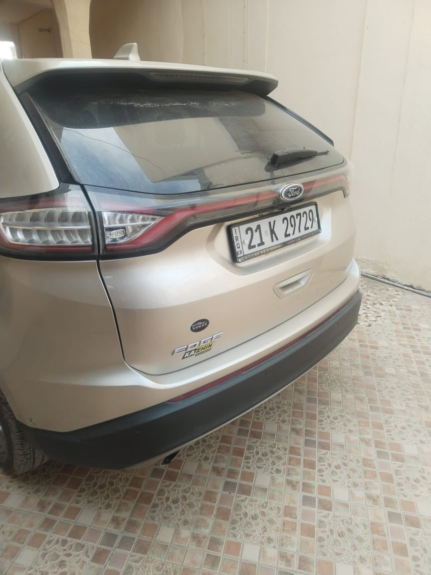 السلام عليكم سياره فورد ايدج للبيع  موديل 2017 فول مواصفات حادثها بسيط
بدون ارباك وبدون دواخل السعر 180$ قابل للتفاوض الاتصال ***********
