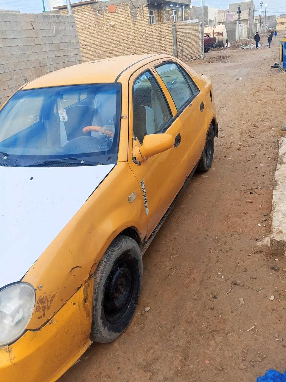 سلام عليكم جيلي سيكي 2013
البيع 
كير مكينه جدد كورله 
سنويه 2027
راعيه موجود 
سياره نفس البصوره 
مكان كوت 
***********
