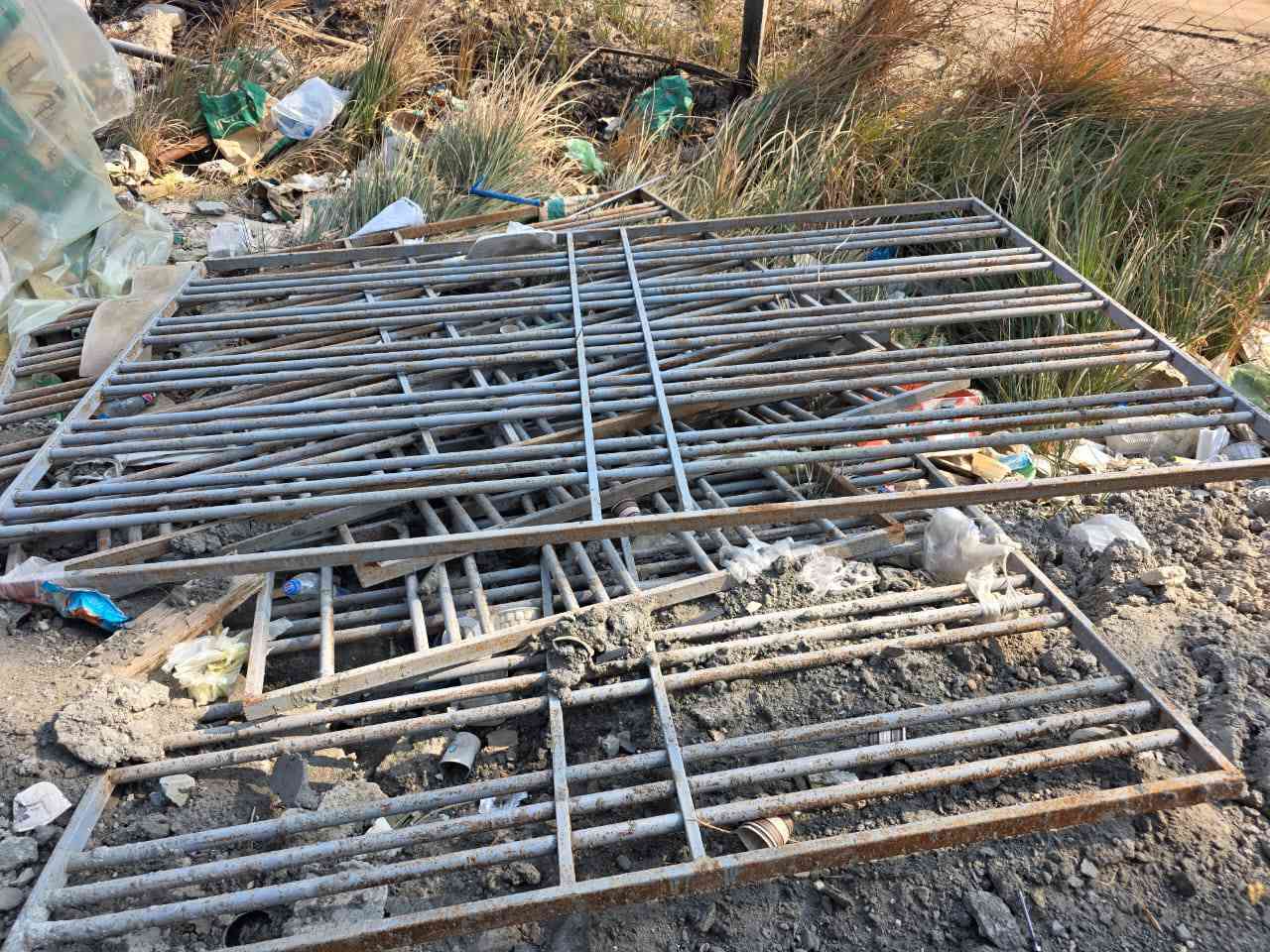 السلام عليكم
توجد كتيبه شباك بوري احجام مختلفة شغل درجة اولى للبيع عدد 5 سعر300
حلة شارع 60 
***********
