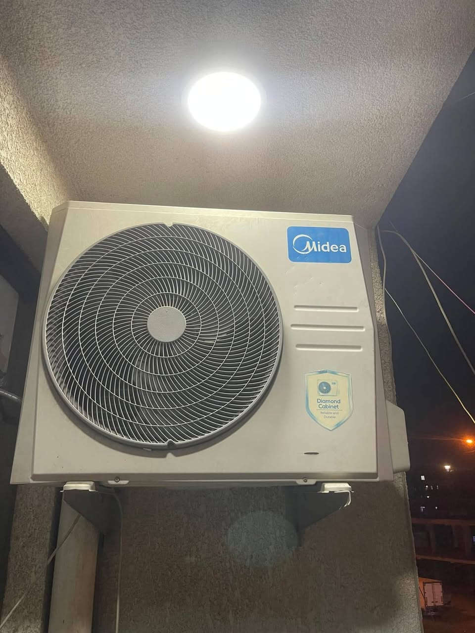 سلام عليكم سبلت ميديا ثنين طن بلادي مكفول من تصليح جيب وشد كله على وضع شركه ما بيه نقص ابد سعره 450 وبيه مجال بسيط مكاني بغداد ***********
