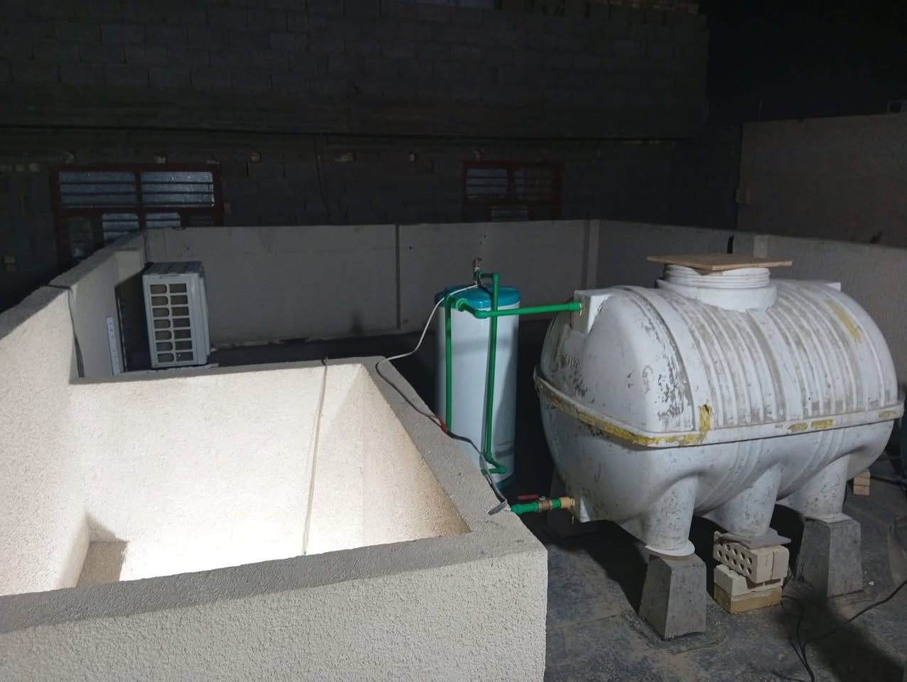 تفاصيل 
والصور البيت   
تفاصيل ،👇👇👇
دار للبيع مساحة 100م مدخلين استقبال  وطبخ وغرفة وحمام طابق واحد بناء حديث زيرو سند 25 مكاتبة وكالة ونسخة من السند بيت جاهز تسليم فوري مكان الشرطة الخامسة منطقة الدوانم بيع نقد واقساط
مكتب ياسر ابو عمار 
للتواصل ***********
واتساب
للستفسار خاص
