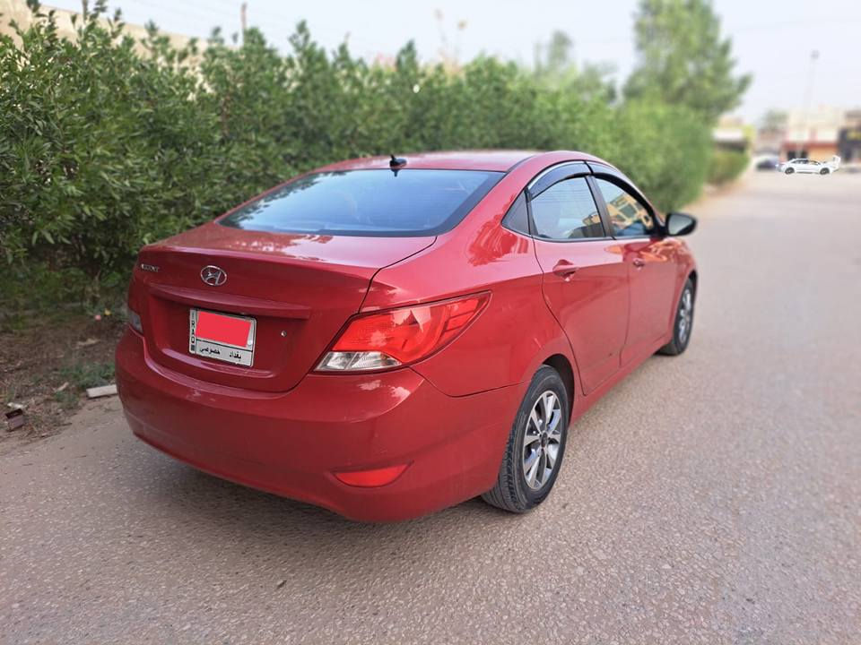 السلام عليكم 
اكسنت 2016 وارد امريكي 
رقم بغداد الماني مشروع وطني 
سنوية مجدده لل 2028 
السيارة بأسمي 
مكينة 1600
حادثه جاملغ وباب بدون ايرباك
الحادث موجود بالصور 
مكينة وكير مكفولات 
حدادية مكفولة 
تبريد وتدفئة درجة اولى
السعر 93 وبي مجال
مكان السيارة (الحلة)
للأستفسار الاتصال على 
*********** المحاويل, بابل
