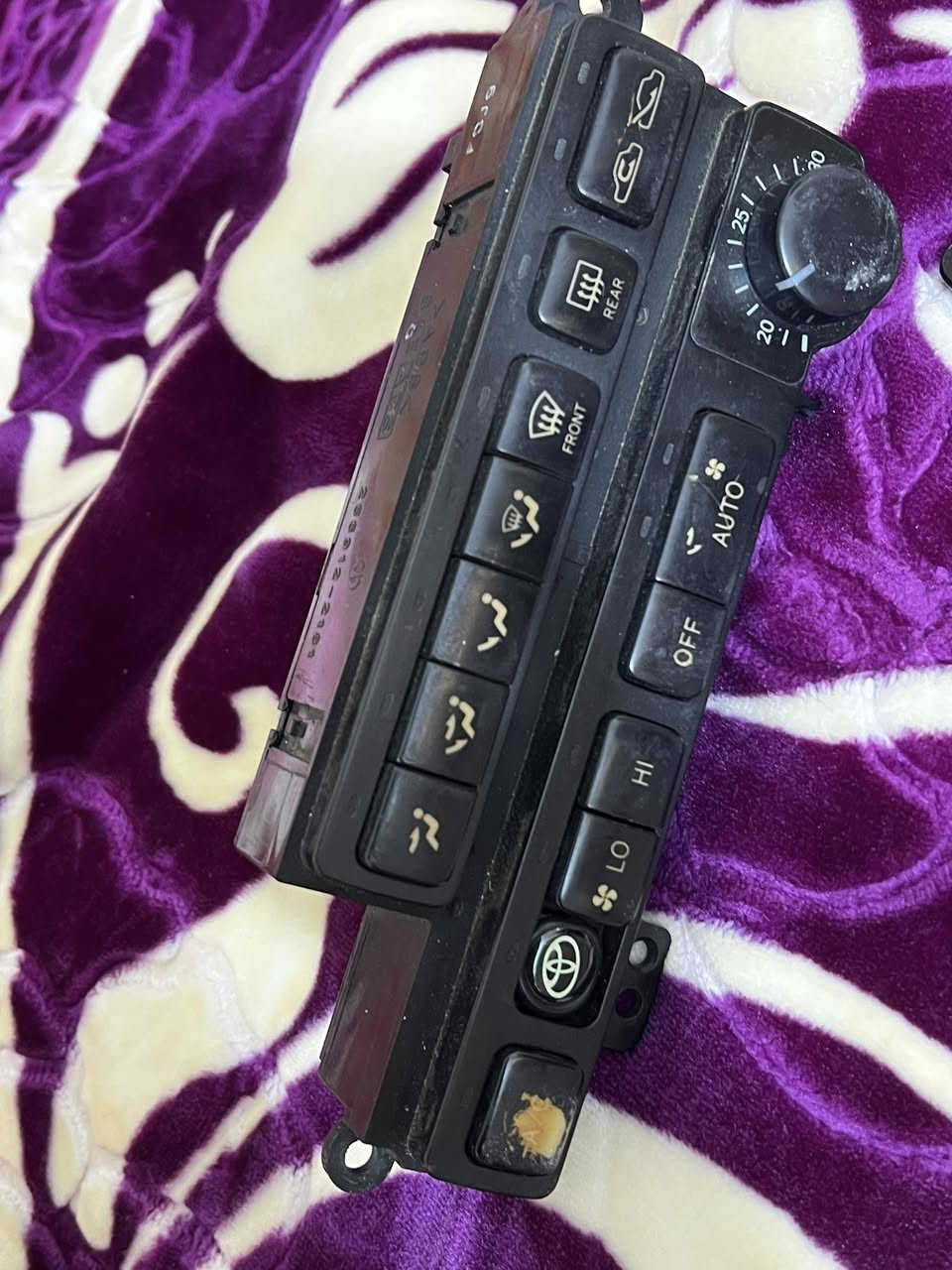 غراض كرستا ياباني للبيع
مسجل الاصلي سعره 50 وباقي الغراض كلهن ع 25 الف 
مكاني البصره 
***********
