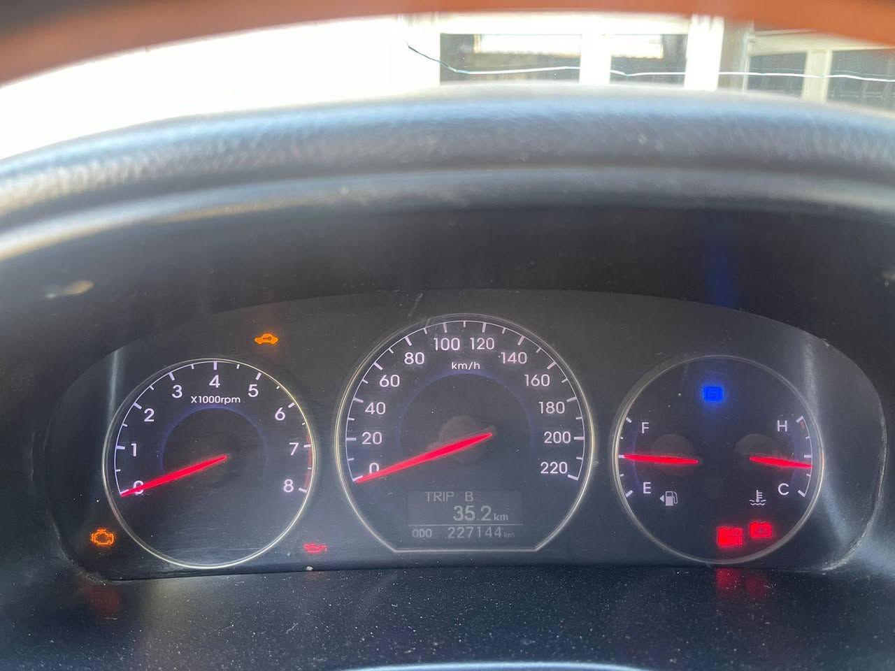 السلام عليكم
سنتافي 2012 

خليجي
بصمة تشغيل

مكينة V6 حجم 3500 

فتحه 

3 قطع تبريد

7 راكب

4x4

اشاير مري + مري شفط 

وبقية المواصفات المعروفه 

بيها قبغ الصندوق شبرين صبغ  

الجاملغ الايمن واليسر طخات معدل بارد

العنوان / بغداد 

السعر / 155

للأستفسار / ***********
