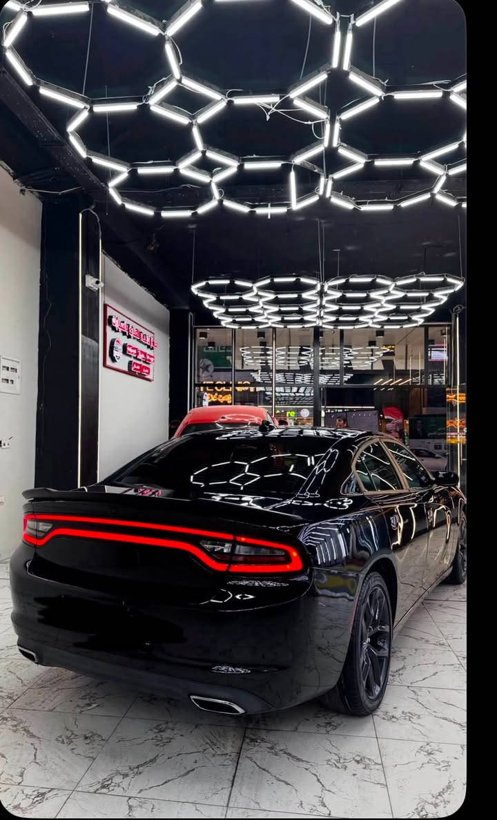 السلام عليكم
چارجر 2033 SXT 
ممشى السياره : 37.000 km
الضرر خلفي 3 قطع صبغ
بدون ايرباك
المواصفات :
شاشه كبيره
مقعد السائق كهرباء
حساسات خلفيه مع كاميرا 
السياره جاهزه بدون نواقص
رقم بغداد بأسمي
للاستفسار *********** بغداد العامريه
السعر 195$
