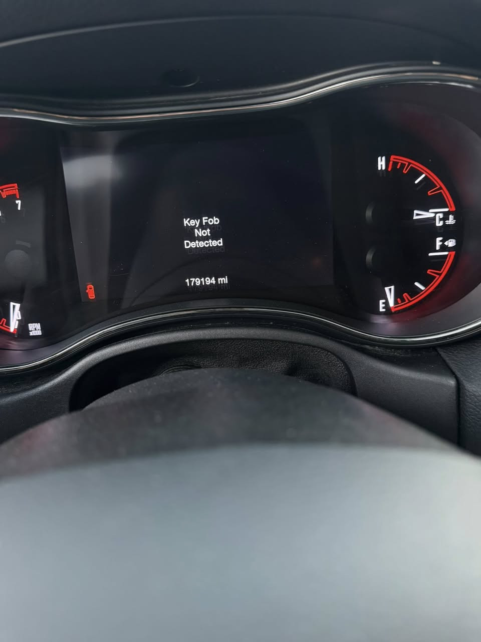 سياره دوج دورنكو. ٢٠١٨ GT 
بدون فتحه
لون ابيض
كلين
بدونً حادث
بدون غرق
كفاله عامه
رقم بغداد تحويل مباشر 
السياره بحالة الوكاله 
ماشيه ١٨٠ 
الشرايً يتصل. عًالرقم  ***********
