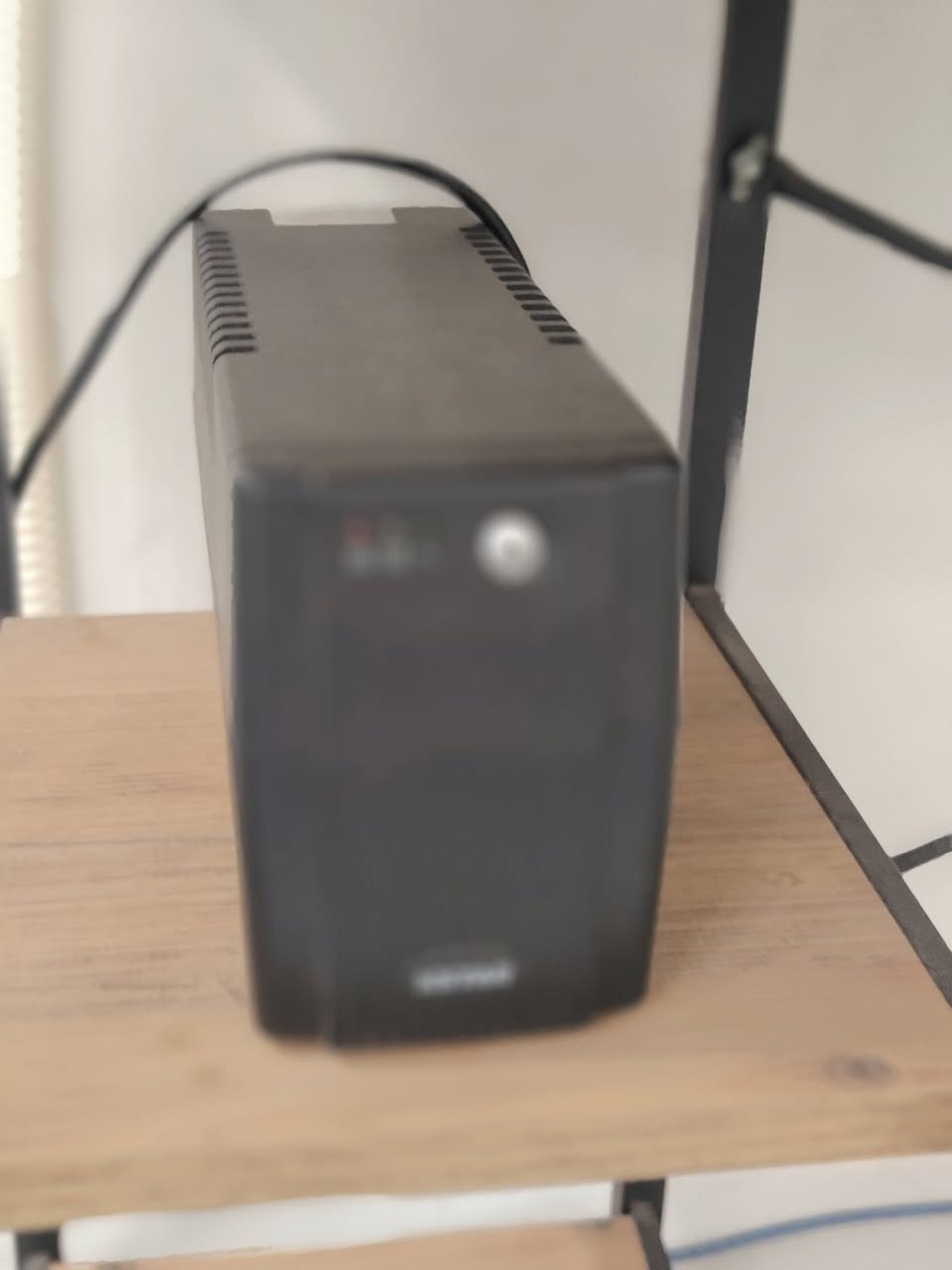 سلام عليكم
ميز مكتبي حلو ونضيف بس الكارتونه ماكو 
ups هم 850 واط ونضيف بس كارتون ماكو 
سعر 80 وبي مجال للشراي 
***********
