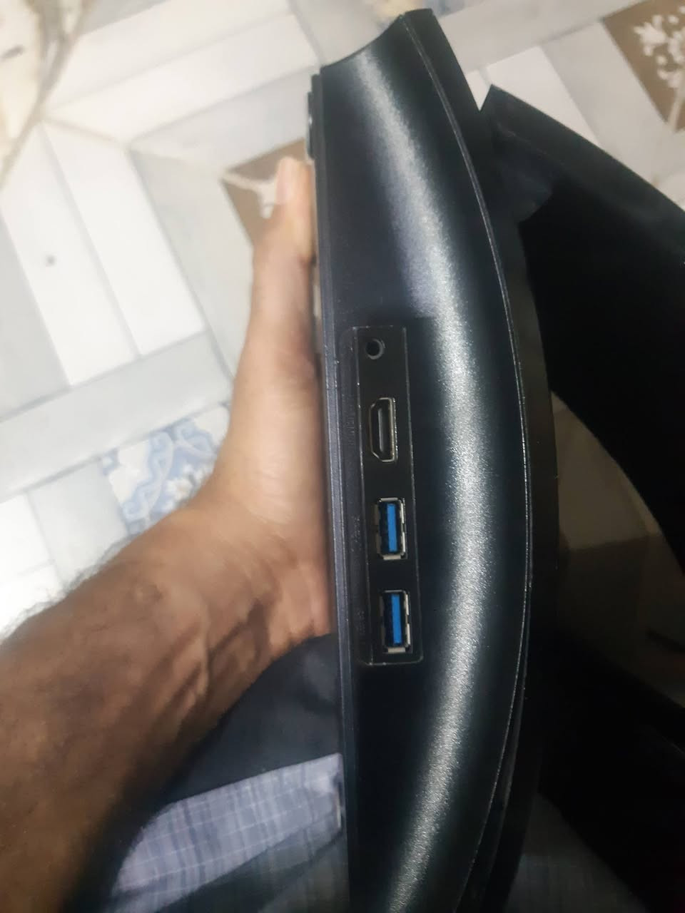 شاشه حجم ٢٧...مثل ماموضحا بل صور...سعر ١٣٥..


**إذا كنت صاحب هذا الإعلان وتريد حذفه لأي سبب، رجاءا أرسل رسالة إلى الدعم الفني**