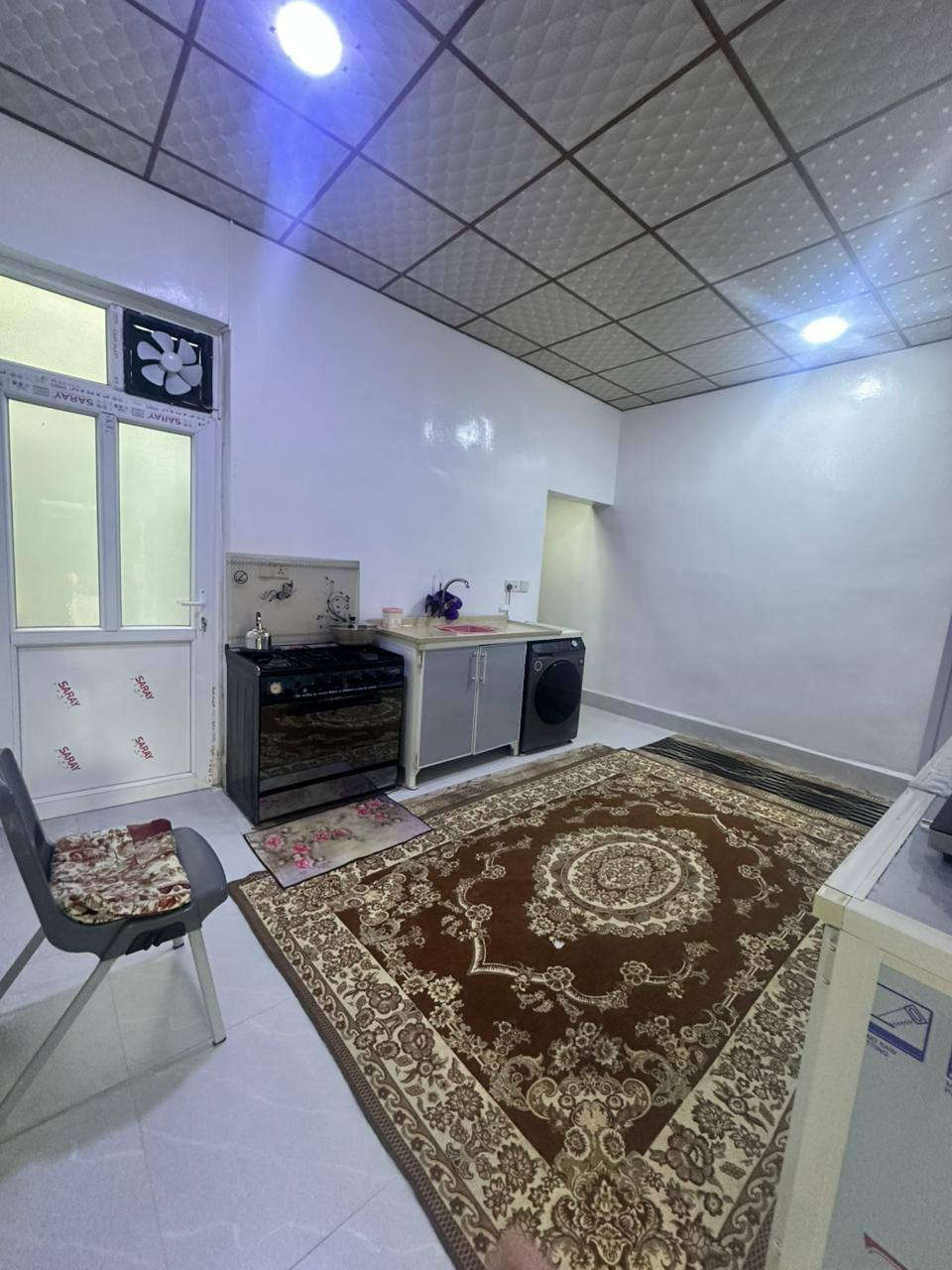 بيت للبيع 100متر (طابو) طابقين   الموقع  شركة طارق شارع عشرين
***********  للستفسار
