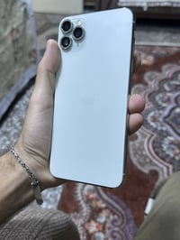 ١١ برو ماكس ذاكرة ٢٥٦ بطارية ٩٤ بلاد مبدل فقط شاشه كله شغال سعرة ٢٢٥ ب...