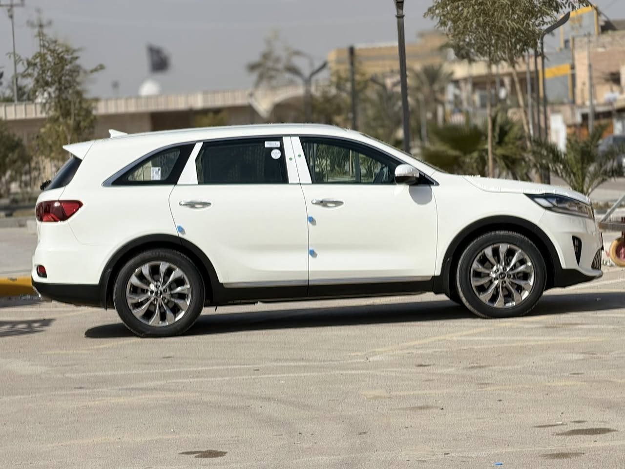 سورنتو موديل 2020 حره تحويل ثاني يوم رقم ذي قار  وأرد خليجي 
شبر صبغ مقدمة البنيد فقط الباقي كفاله
ضربه وصبغ وتبديل فول مواصفات 1/1 عده البنراما
#المواصفات
بصمه ابواب
بصمه تشغيل
شاشه كبيره
كامرا دواره
تحديد مسار
ويل كب كروم اصلي
لايت لد نهاري
شاحن لايسكي
حساس امامي خلفي
كشن كهربائي متحرك
ماشيه 150 الف حقيقي
لايت لد خلفي
اشاير بالمري
مري شفط
كشنات جلد
6 سلندر
7 راكب 
3 قطع تبريد
وباقي المواصفات الخليجي معروف السياره جديده وجاهزه كير محرك تبريد تخم تاير حداديه مكفولات
#مكان_السياره_الناصريه مركز
السعر 243 وبيها مجال الشراي
للأستفسار عل الهاتف 
***********
