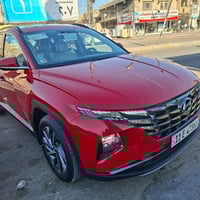 توسان موديل 23 خليجي مكفول من الصبغ فقط بارد بل صندوق ماشيه 87كليو رقم...