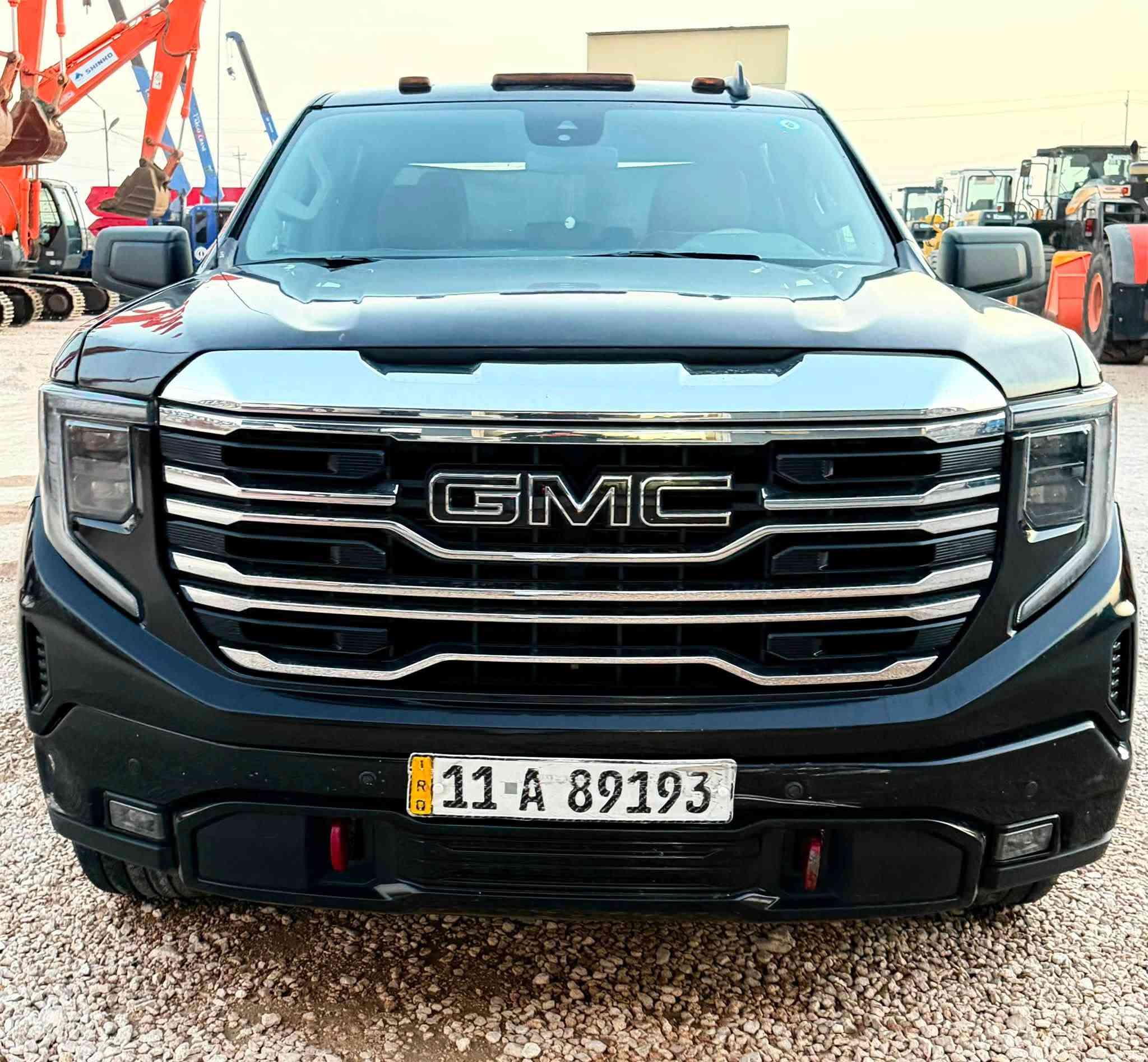 جمسي سيرا 2023 الفيشن اسود 

رقم بغداد

محرك  v8 5300

فول مواصفات 

داخل شكل الجديد

شاشه كبيره 
بصمه تشغيل 
بصمة ابواب 
تشغيل عن بعد 
باب طويل المرغوب

باب خلفي  3 قطع
اوتو ستارت 
شاحن واير ليس

ويل كب 
لايت لد زنون 
بروجكتر زنون 
شاشه كاميرا 

ماشيه 112 الف كيلو متر

الحادث مرفق السونار مع الصور 

مكان السياره الديوانية

السعر 305 ورقه

للتواصل  ***********
