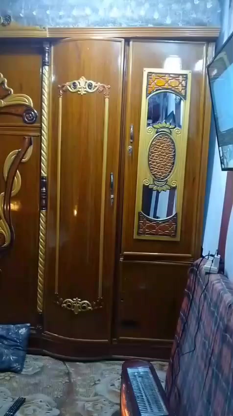 سلام عليكم غرفه البيع نضيفه كلش بيه نقص بس يدات وجامه سعر 900وبيه مجال عنوان سبع قصور بغداد ***********
