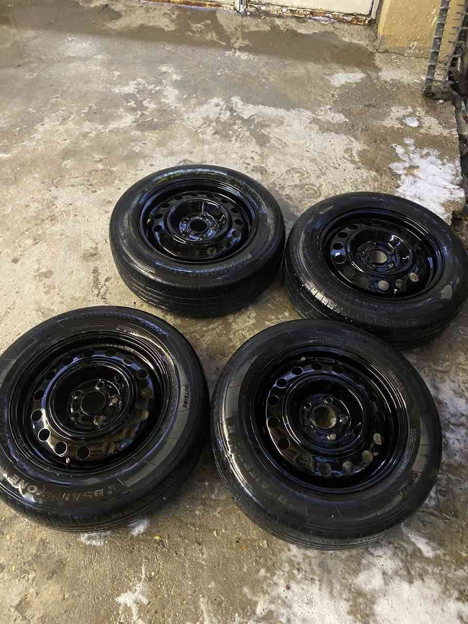 سلام عليكم 
تخم رنكات جدد لا عوجه ولا طخه صبغتهن حلوهما بين زنجار 
الحجم ١٦ تاريات ٦٠٪؜
٢٠٠ وبيهن مجال 
هاذ رقم راعيهن 
‭٠٧٧٠ ٣١٢ ٨٧١٨
