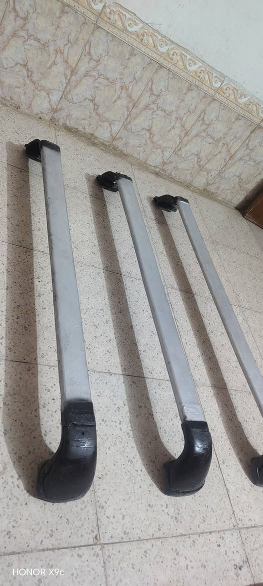 سلام عليك عندي عكل للبيع جديد سعر ٢٧٥ رقم موبايل ***********
