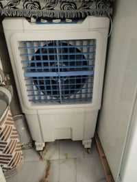 مكان المشخاب • إلكترونيات