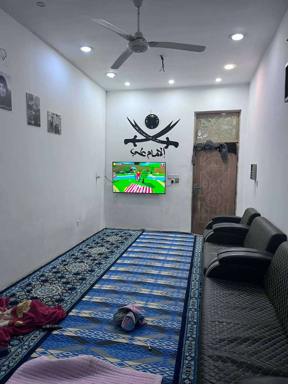 سلام عليكم للبيع بيت  مساحه 100م طابق واحد حي الكوفه  يبعد عن اسواق ادم 5 افرع  وقريب ع المخازن الاتصال
***********
