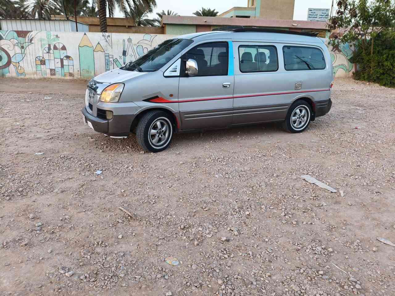 سلام عليكم ستاركس موديل سبعه اصال مسكر وتماتيك تبريد منقص غاز بيه بروده ضعيفه صمغ جماليه رقم بغداد سنويه جديده  تخم تاير صدر جديد  مكان بابل 75 وبيه مال حك جيه ***********
