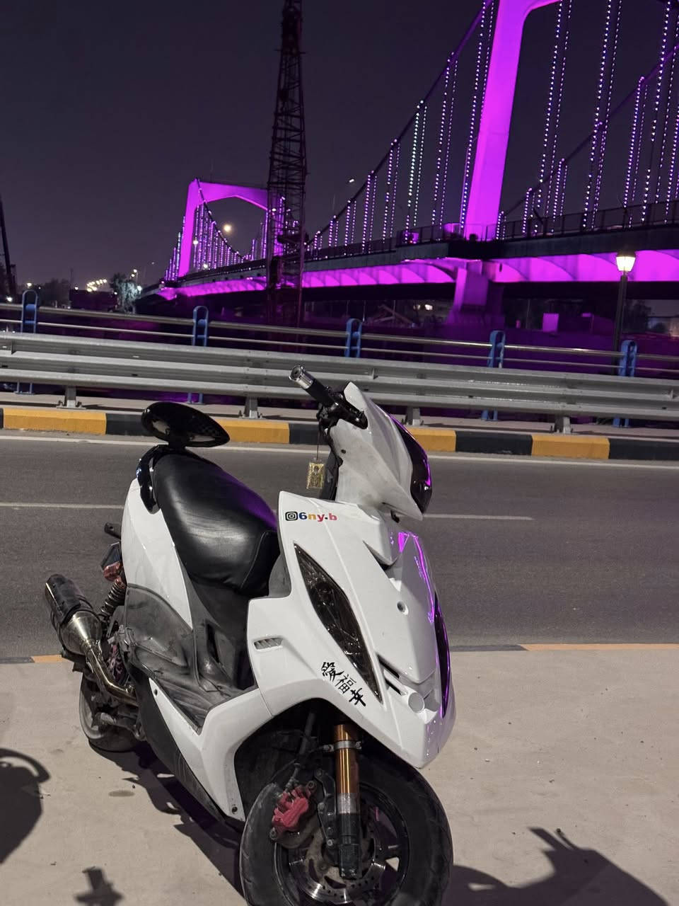 سلام عليكم  دراجه جي تي ار الدراجه خير من الله عليها تزويدات دبل امامي رياضي اصلي و دبلي خلفي ابو البطل غاز مال تفصيخ اصلي وكلجات مطابق اصلي خلفي امامي صالنصه بوري عدل واقيه الياف كاربون و كفرات البيض تجاري بس تايوان و موجوده كفراتها البلاديه و كل غراضها البلاديه و الدراجه خير من الله مشكلتها البراغي مال كور طاكات يعني تبدل كور. بس  السعر خاص ***********واتساب
