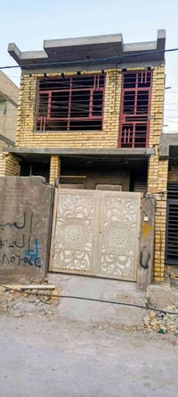 بيت لبيع مساحة 100  يتكون من طابقين  طابق الاول كامل لسكن   يتكون من ص...