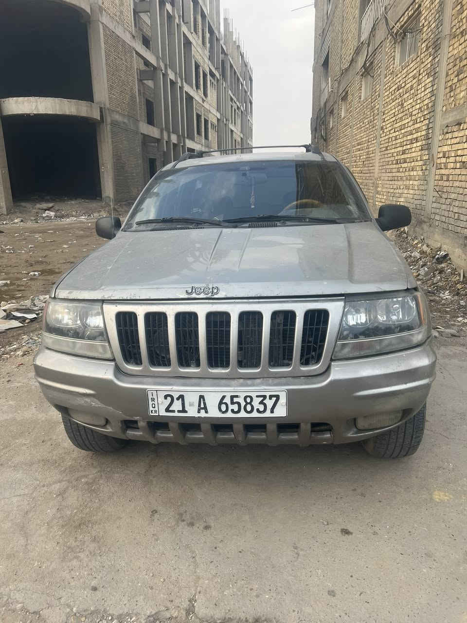 ‏سلام عليكم للبيع سيارة جيب شوكي موديل 2000 محرك ستة سلندر بلادي سيارة بلدية وقلم سليمانية إنجليزي مكان سيارة  ￼عمارة ميسان *********** السعر 75 وفيها مجال
