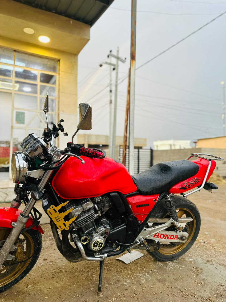 سيبي جيل اول 16
CB400

دراجه خير من اللّه مال جناي لامتعوبه ولا شي
دراجه شرط معدل 180 بطناش شلعه معدل خير من اللّه اتكفلك كير مكينه ومن
السرقه وهسوالف
تجي تفحص تجيك على راحتك 
محرك نعومه كير كشر كدامك كلشي شغال من تاير لتاير اي نقص مابيها فقط
شغل واطلع
مكاني الانبار الرمادي جويبه
سعر 1500
رقم تواص:***********
