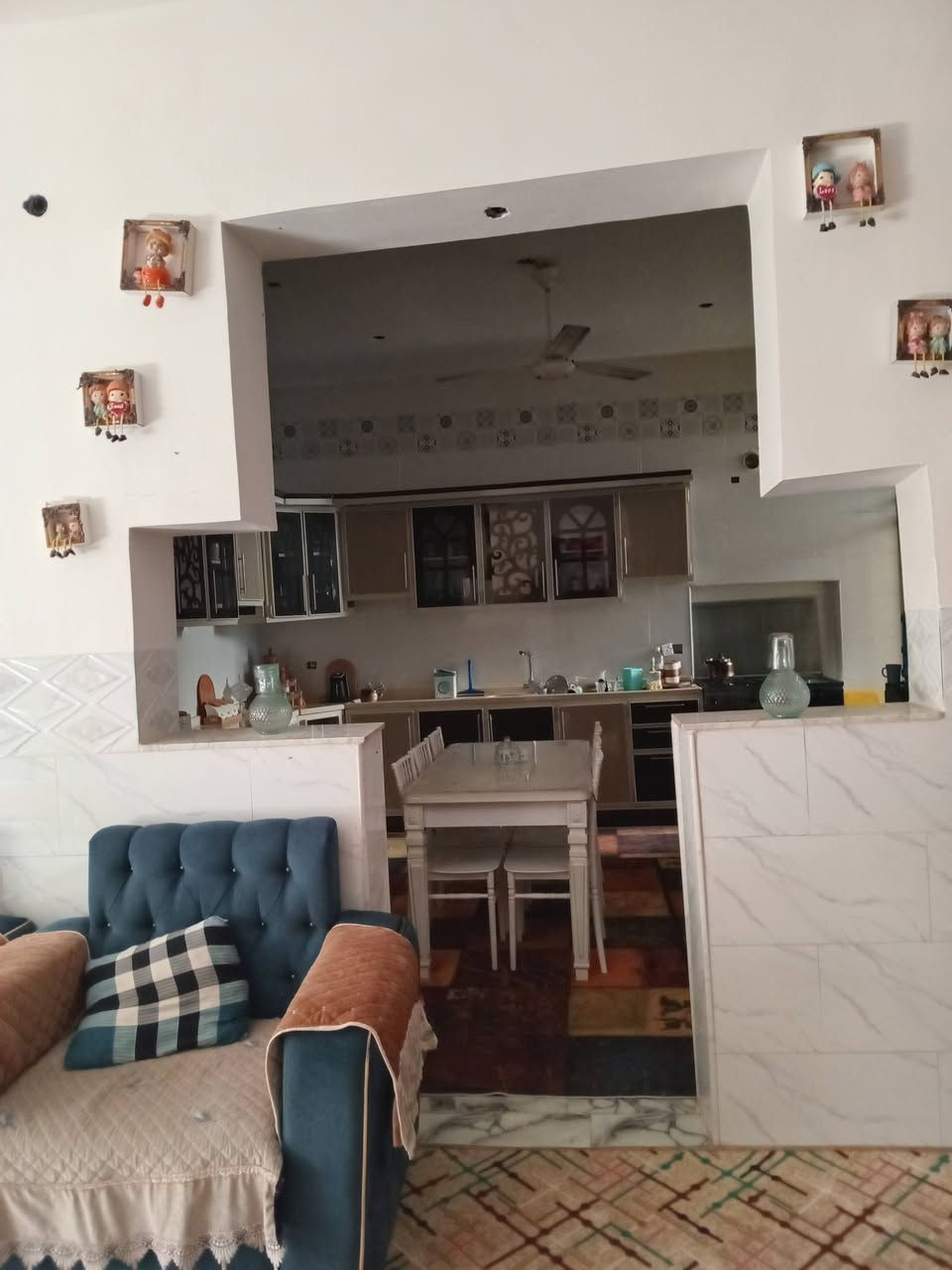 للبيع مساحه 200ع ساحة زين القوس شارع الكفاح 
مطلوب اسكان ***********
