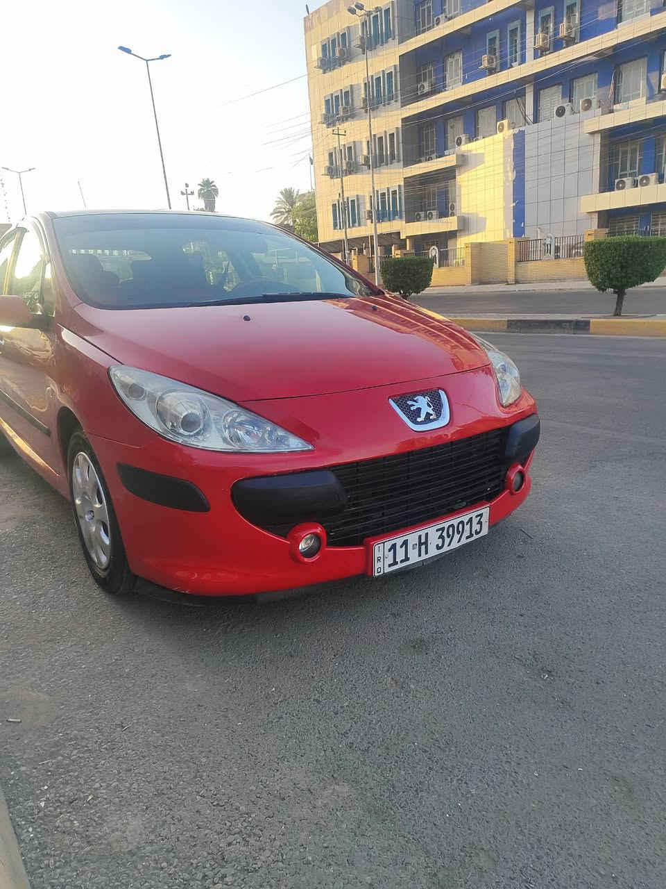 سلام عليكم للبيع بيجو307موديل  2006 كير مكينه صدر امامي خلفي تخم تأيرجديد تبريد ثلج مكفولات مكفوله من الحادث بيها مكانات صبغ  مكفوله من الحادث وين ميعجبك توديه وديها افحصها رقم سنويه جدد رقم بغداد العنوان بغداد الكراده السعر 58 اوبيها مجال ***********
