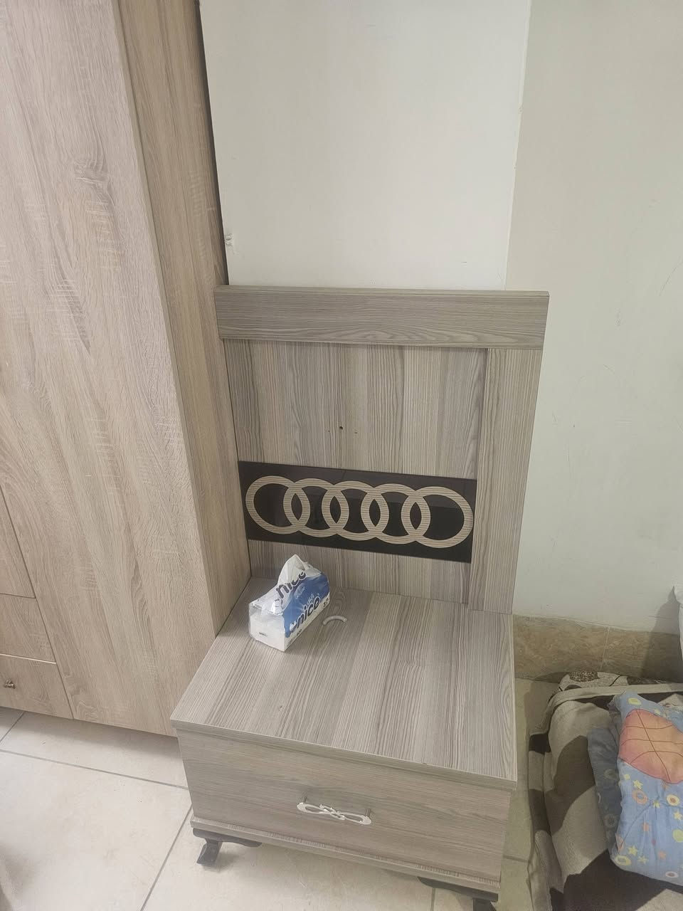 غرفة نوم 5قطع التخت طبعا مع الغرفة بس انا فاكو..
مع المبردة حجم 2ونص مع الصالون..ومكنسة كهربائية ماركة..
بيع مستعجل كلو مع بعض 350الف العنوان شيخ احمد يم الفملي مول


**إذا كنت صاحب هذا الإعلان وتريد حذفه لأي سبب، رجاءا أرسل رسالة إلى الدعم الفني**