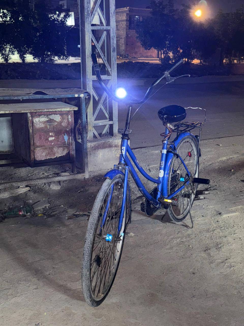 باسكل سياحي نضيف سعر مناسب و مال تفليق و بريكه بي سفاره ما تروح و بي ختم ب جسد و كفات و تایر و خفيف جداً مال ستعراض و کلش حلو سعر 75 مابي شي موديل CLOVE