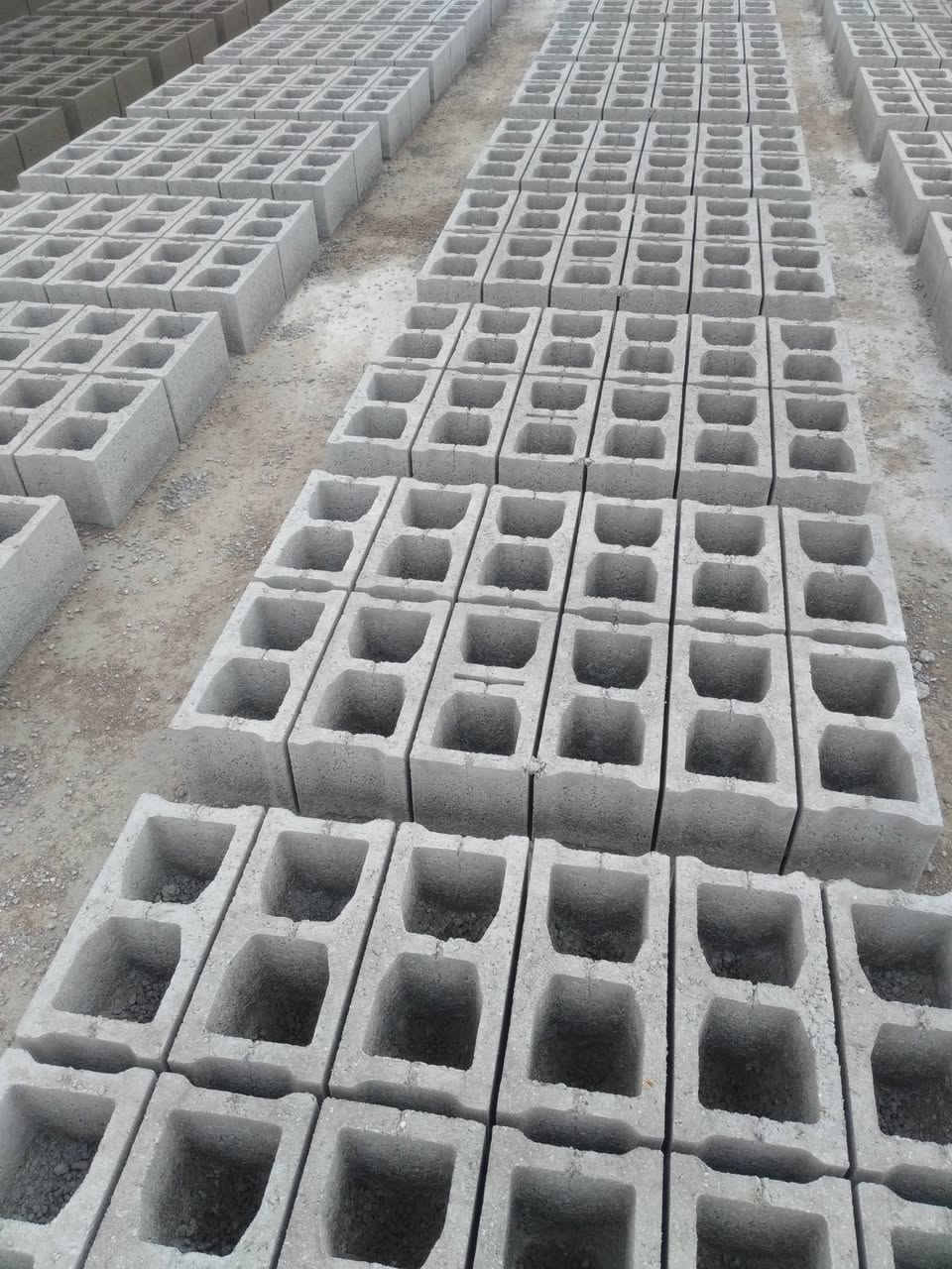 معمل شيخ سعد للبلوك الكهربائي 

السلام عليكم ورحمة الله وبركاته
كما عودناكم على انتاجنا المتطور من اجود انواع البلوك الشمال الكهربائي

وباسعار مناسبه ومنافسه الف مطروح بل معمل ٤٠٠
علما يوجد توصيل لجميع اقضية ونواحي 
لتواصل اتصل ***********/ ***********
