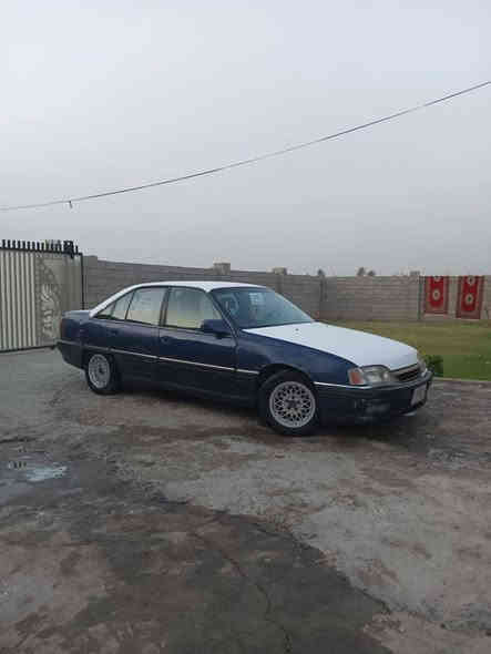 ا للبيع اوبل اوميكا موديل 93 رقم بغداد بأسمي سنويه عضم عاج لحد 27
(السياره بلاددديه)
((مابيها قطره صبغ ومعجون وخويس على وضع شركه))
أصل تبريد
تخم تاير تخم ويل كب 
محرك ٢٠٠٠ بلاد جديد
كير عادي جديد
دواخلهه حيل نضيفه ارضيه جلد
مسجل وسستم صوت جديد
السعر 24
 مكاني الرمادي ***********
