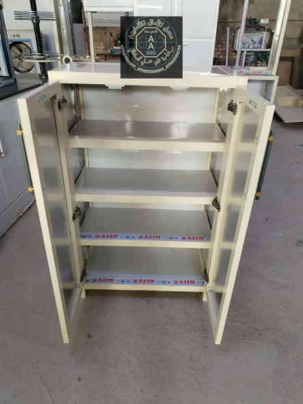 ديلاب المنيوم اللون كريمي حسب طلب الزبون 
الارتفاع ١٢٥ عرض ٧٥ سم عمق ٤٠سم 

ويدللون الغوالي 

⚜️🌻⚜️🌻شعارنا التميز 🌻⚜️🌻⚜️🌻
⚜️❤️ولنا بصمتنا الخاصة في عالم الكاونترات الالمنيوم والخشب التركي ⚜️🌹
🌻🍂🌻نقدم لكم مجموعة من اعمالي في جميع المحافظات العراقية العزيزه  ويدللون الغوالي 🌻🍂🌻
🍂((وتكون بحسب القياس المطلوب والألوان المطلوبه))🍂 
🌟للحجز والاستفسار مراسلتنا على الخاص 📬 🌟
💡أو الاتصال على الرقم ***********/***********/***********☎️ 
🏛العنوان الاسكندريه _الحصوه _الشارع العام مجاور مرطبات تفاحه ✨✨✨

👑 ويدللون الغوالي 👑
