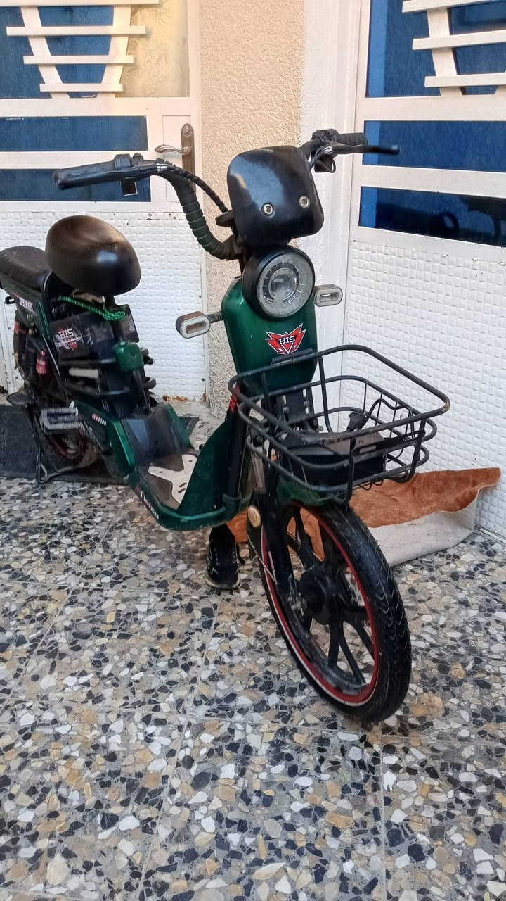 سلام عليكم دراجه شحن HIS SPORT للبيع دراجه بطاريات جديد كهربائيات كله شغاله سعر ٣٠٠ وبيه مجال حك الجيه
متواجد خاص وعلى هذا رقم ***********
