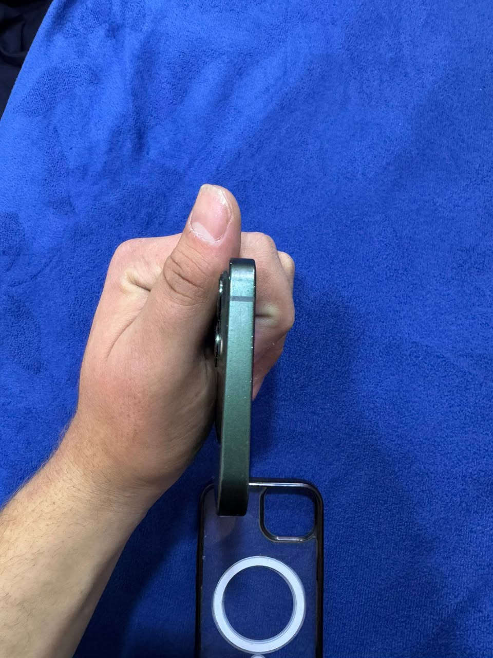 سلام عليكم ايفون 13العادي
النضافه مثل ماموضح الجهاز بطاريه 81 
لامبدل بي شي ولا مفتوح الجهاز على وضع البلادي 
الجهاز ويا كارتونه مالته 
السعر 450
للشراي يتصل ***********
