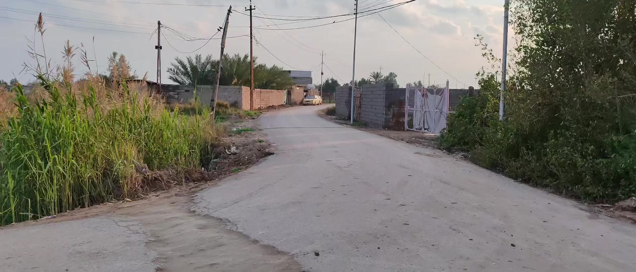 سلام عليكم ربع دونم منطقت العوادل واجها 20ونزال 31 الرض زراعي عقد117 السعر 20مليون وبي مجال قليل
***********
***********
