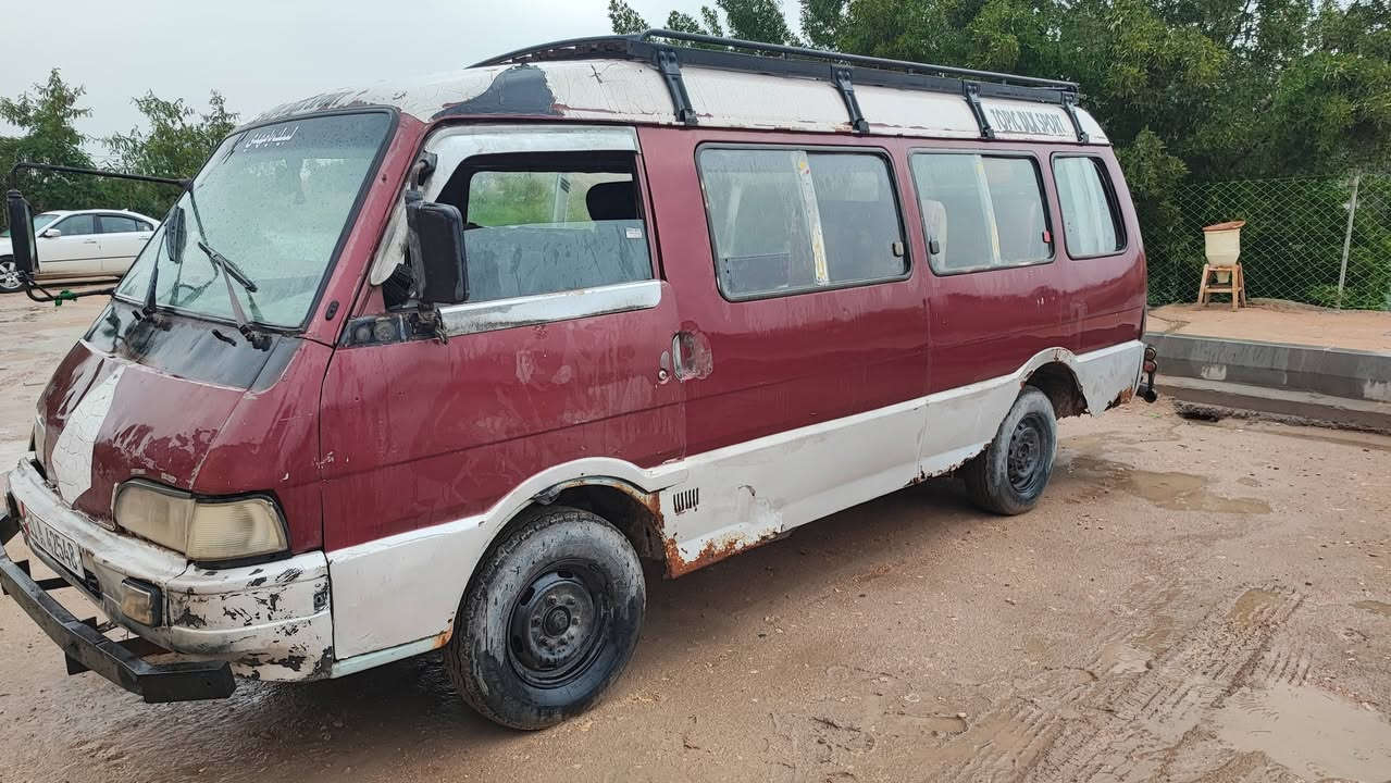 السلام عليكم كيا ايسا للبيع  مكينه  2701 موديل 95 شواصي بلادي كير اكسل مكفول مكينه تبخر قليل بدون تنقيص الغرفه دوشمه جديده السعر 38 وبيه مجال ***********
