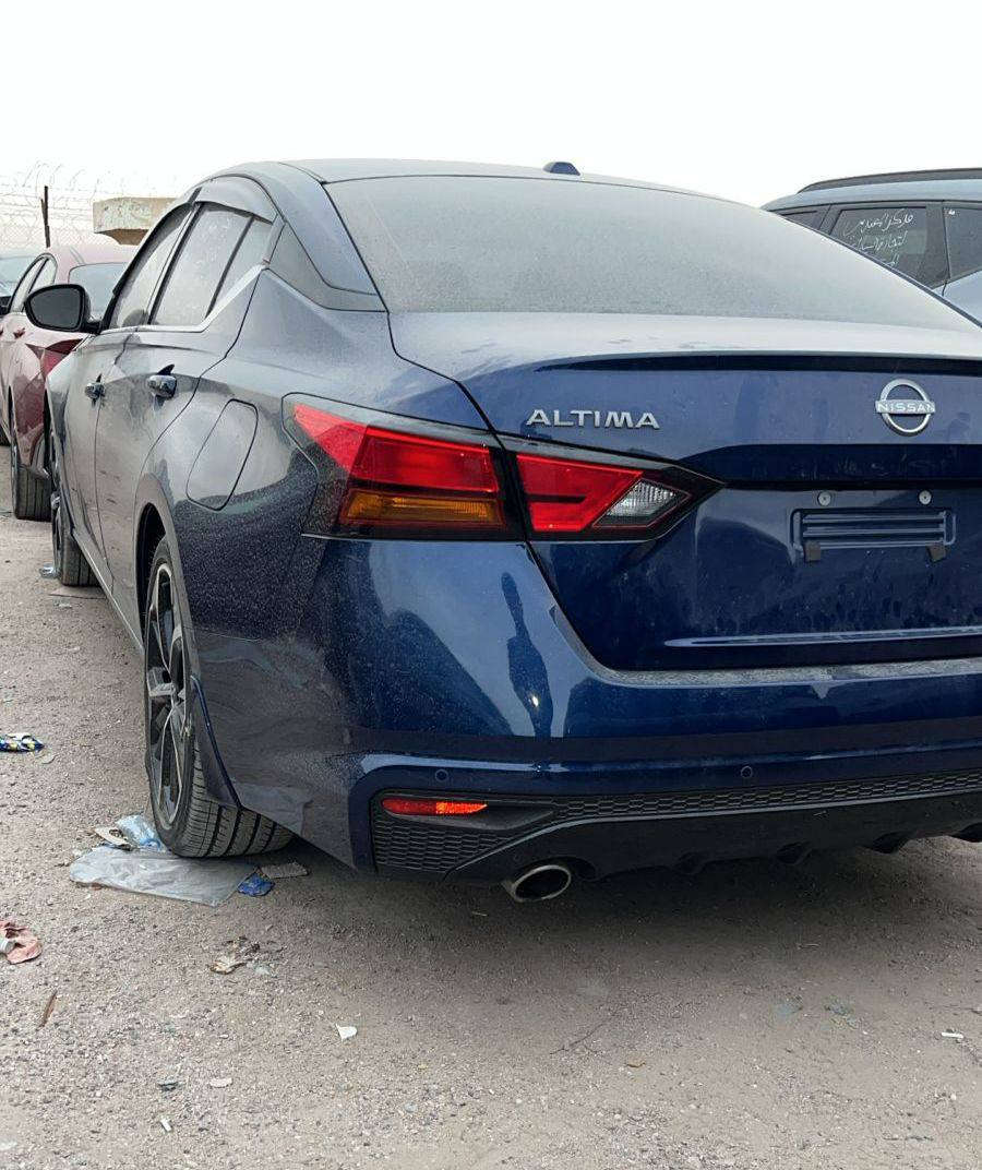 *الاستلام مباشر حاليا في البصره*
--فول مواصفات --
*نيســان التمـSRــاموديـ2024ـل*
*السعر130$ (داخل منفذ سفوان)*
الاستلام مباشر، للاستفسار 
***********
***********
