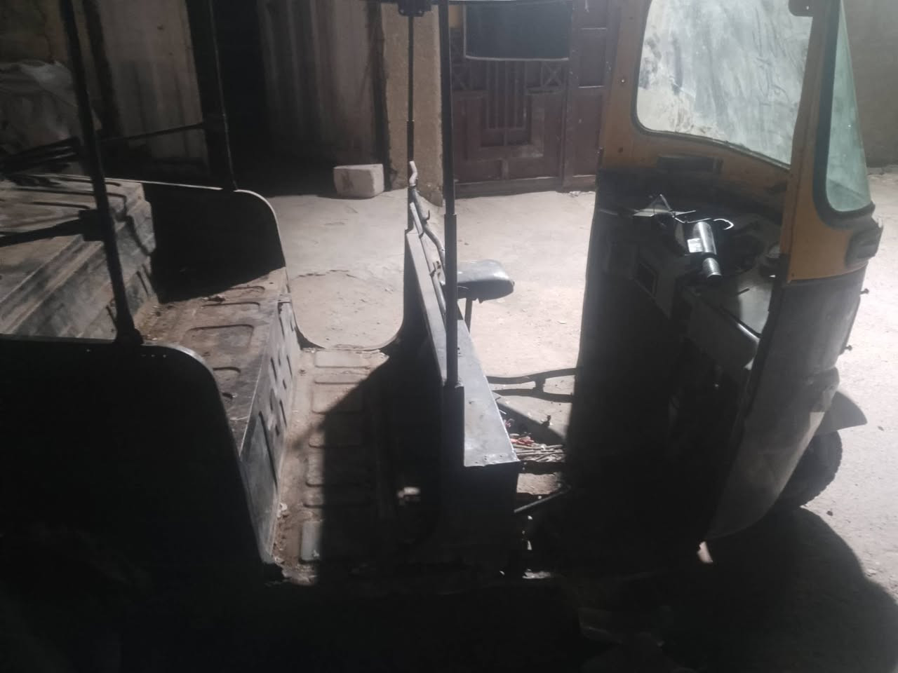 تكتك البيع موديل 16متروكع اوراق كامله بل مليونين


**إذا كنت صاحب هذا الإعلان وتريد حذفه لأي سبب، رجاءا أرسل رسالة إلى الدعم الفني**