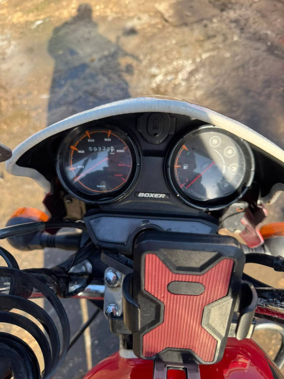 سلام عليكم دراجه بوكسر للبيع الدراجه نضيفه المكينه اوراق اصولي مكمركه مامفتوحه ماشيه 59الف 
بكاني بغداد مدينة الصدر قطاع 40الدراجه مال بيت مامشتغل بيهة دليفري ابد السعر2300وبيهة مجال 
رقم التواصل ***********واتساب فقط متواجد 24ساعده
