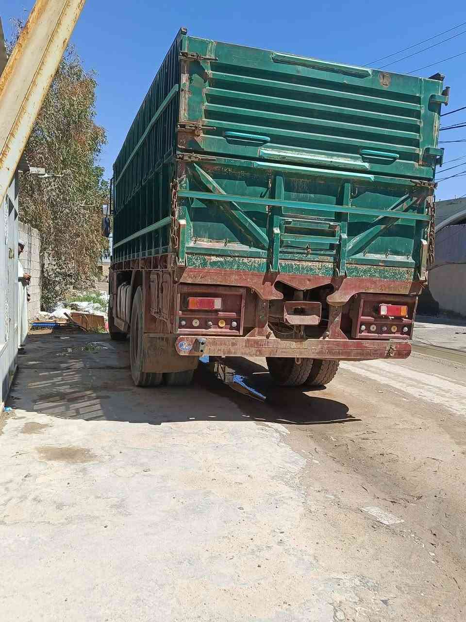 للبيع البي 75كير 130محرك 28تخم تاير رقم الماني شاصي مكفول مكان نجف مكلف بنشر ***********
