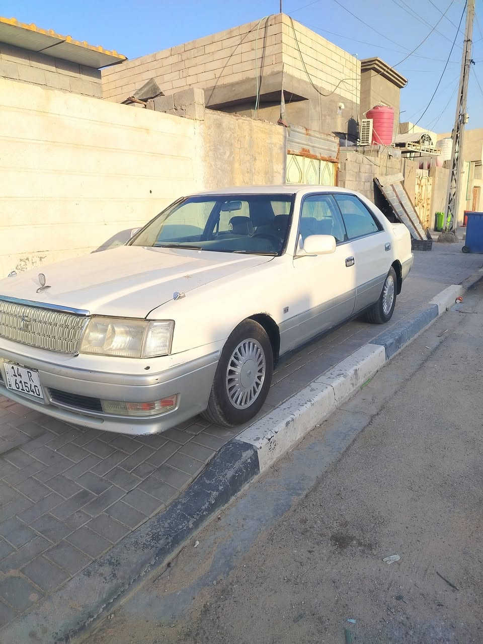 سياره راس الثور رقم بصره انكليزي مكفوله كص ونقل مكينه وكير حلوات تبريد شغال ثلج كهربائيات كلها شغاله حداده حلوه تخم تاير جدد. 
مكاني بصره رقم السعر ٧٥
***********

