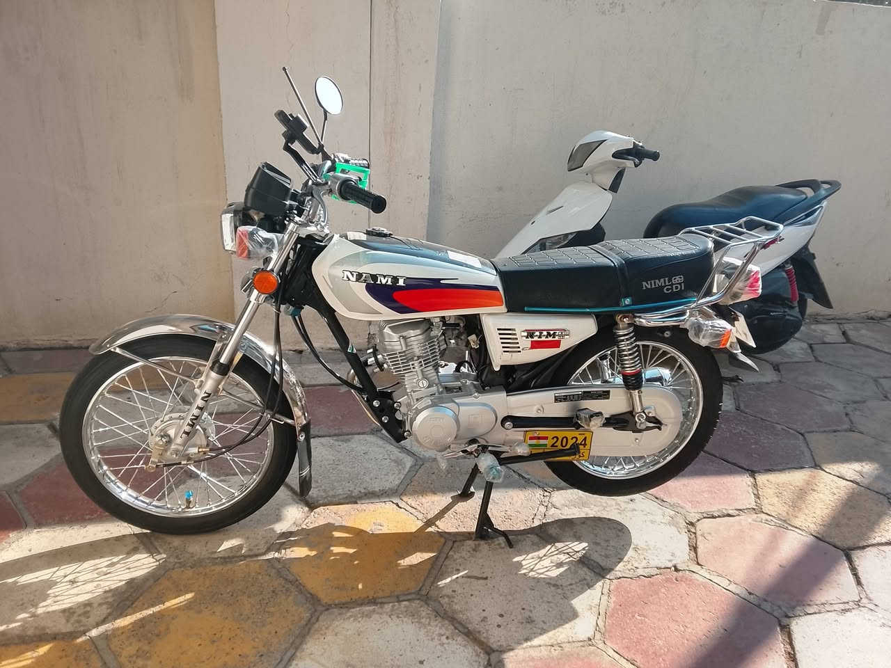 السلام عليكم دراجة 4 كير نامه موديل 25 جديده اوراق أصولية سعرهه 650 العنوان المحمودية ***********
